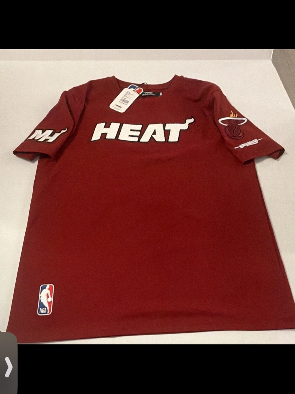PRO STANDARD Miami Heat Red NBA Tee Size Large